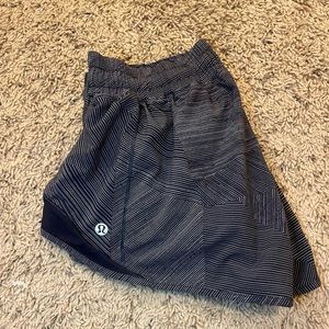 Lululemon hottie hots 2.5”